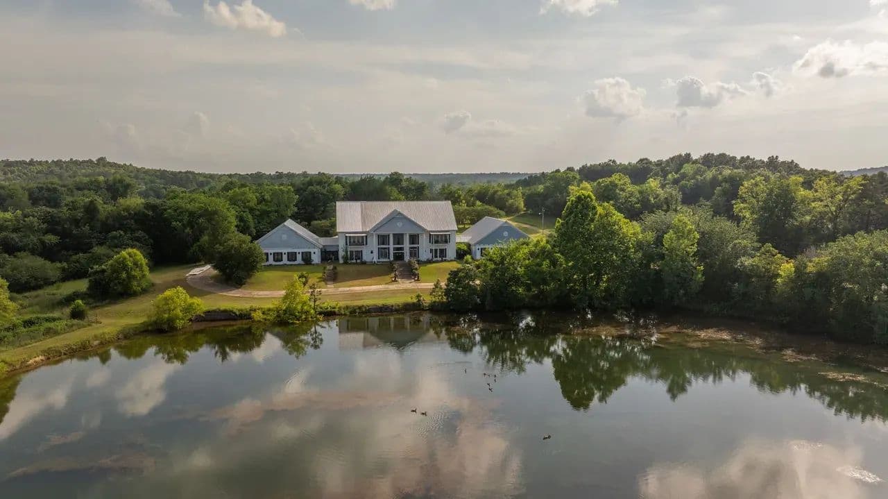 Incredibly Unique 17,000 sq ft Mansion Minutes from Town - Lowndesboro, Alabama, 36752