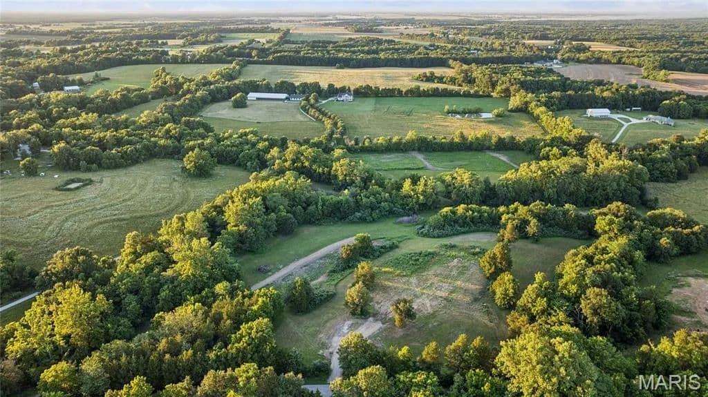 5 Acres of Land for Sale in Warrenton, MO - Warrenton, Missouri, 63383