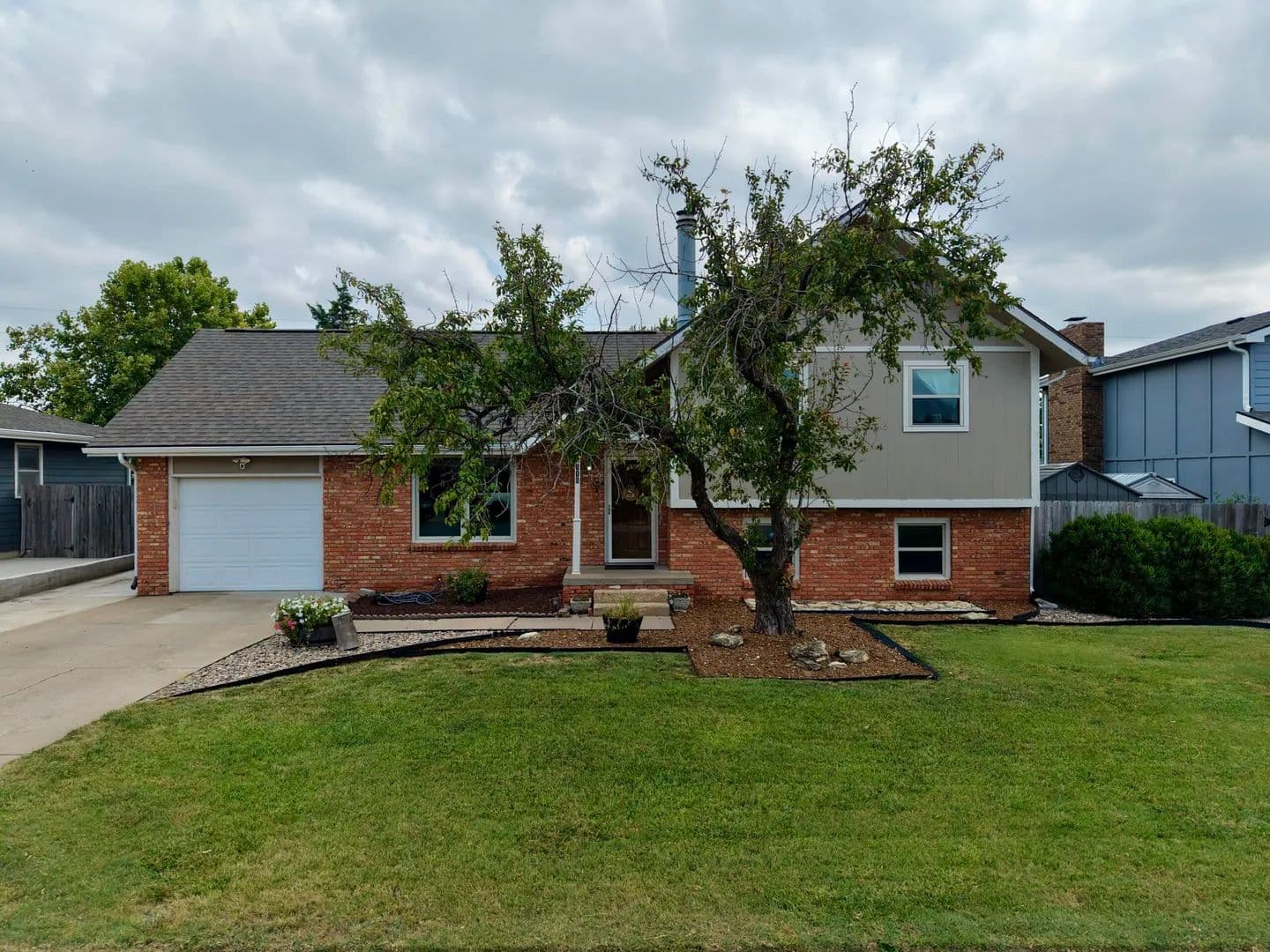 116 W 37th St - land for sale