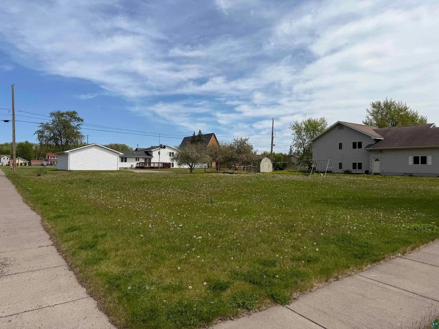 0.3 Acres of Land for Sale in Superior, Wisconsin - Superior, Wisconsin, 54880
