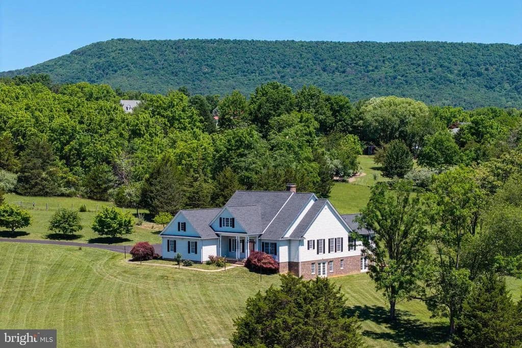 Property from 128 FAIRVIEW CIRCLE WITH LOT 36 - KW - Woodstock, Virginia, 22664