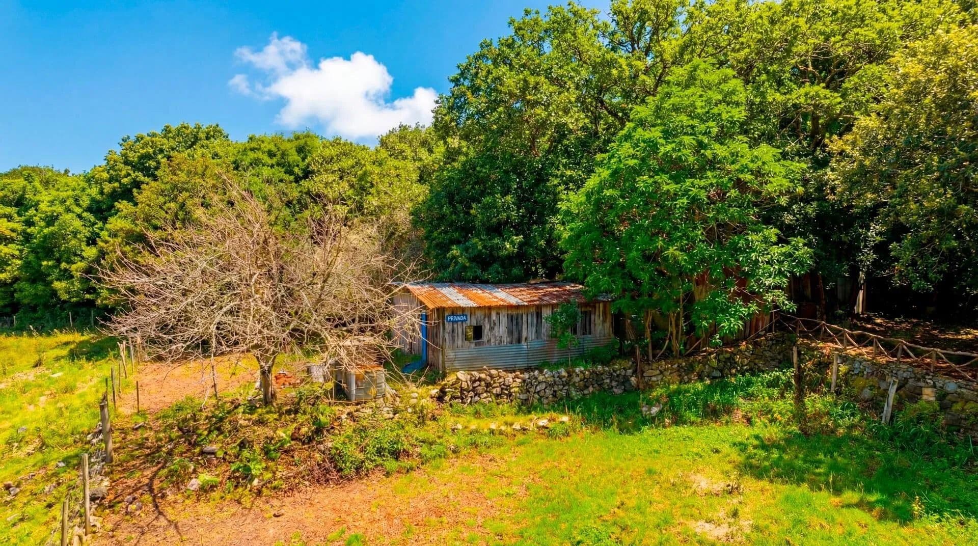621 Acres of Land for Sale in Seixal, Porto Moniz - Portugal