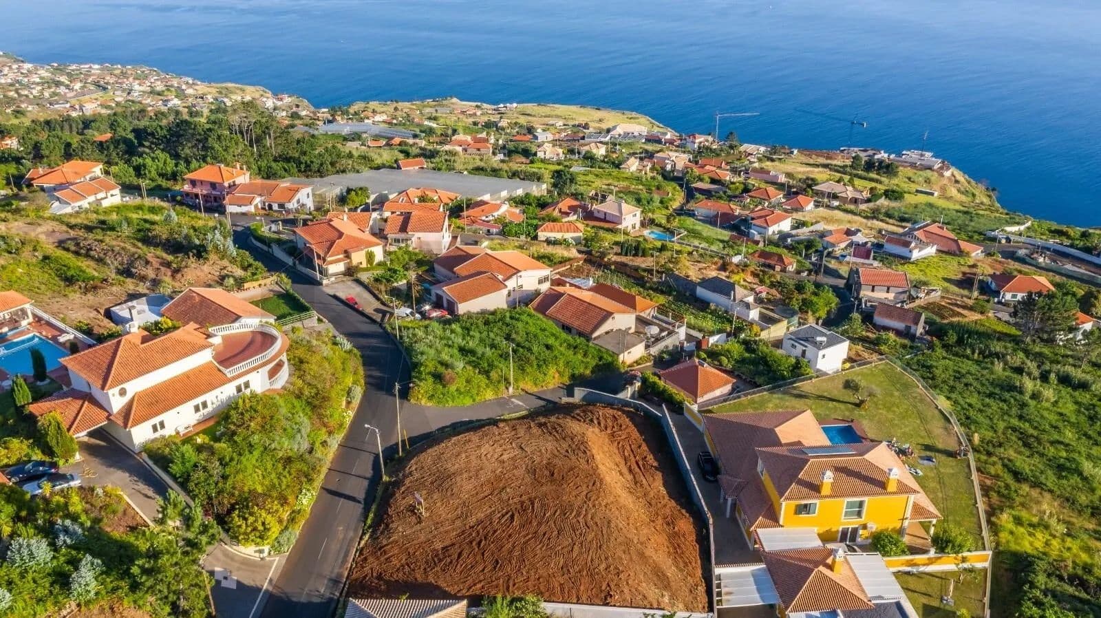 1190 Acres of Land for Sale in Prazeres, Calheta (Madeira) - land for sale