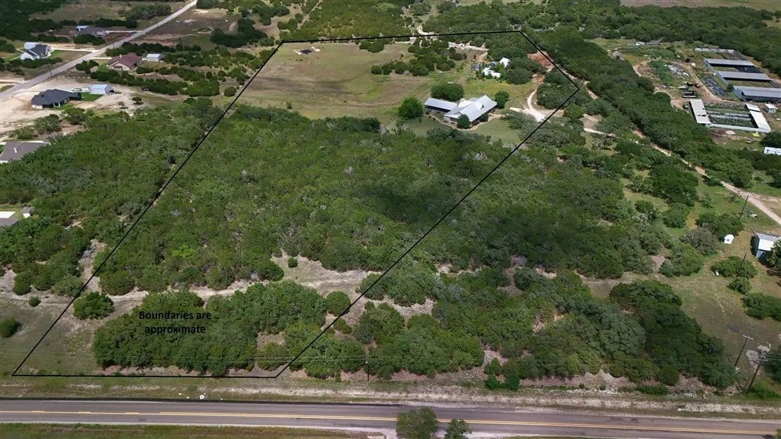 Custom-built Texas Ranch house - Bertram, Texas, 78603