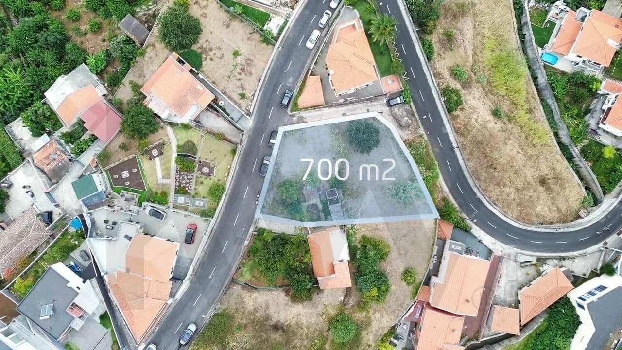 700 Acres of Land for Sale in São Roque, Funchal - land for sale