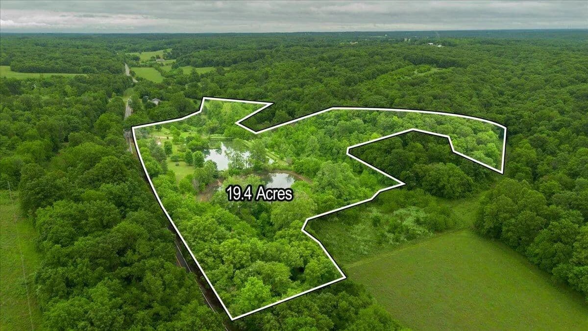 Property from 205 Lakeview Drive - KW - Anderson, Missouri, 64831
