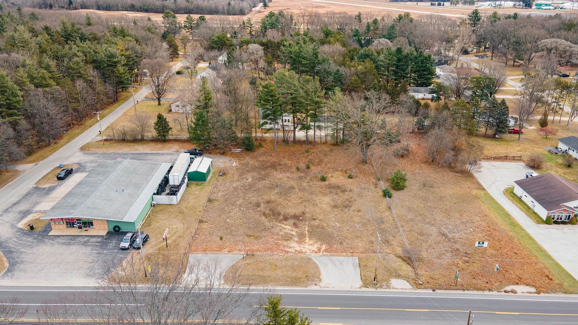 0.95 Acres of Land for Sale in Ludington, MI - Ludington, Michigan, 49431