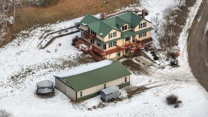 Dead-End Road 14-Acre Valley Estate with Dual Living Quarters Near Muscoda, WI