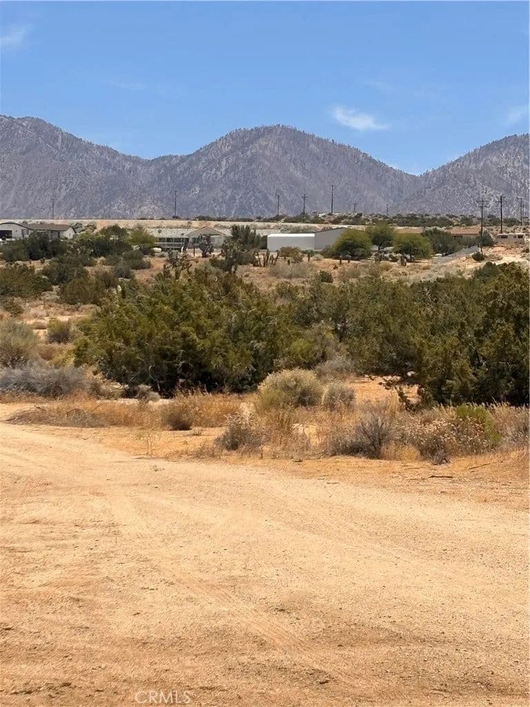 3.28 Acres of Land for Sale in Pearblossom, California - Pearblossom, California, 93553