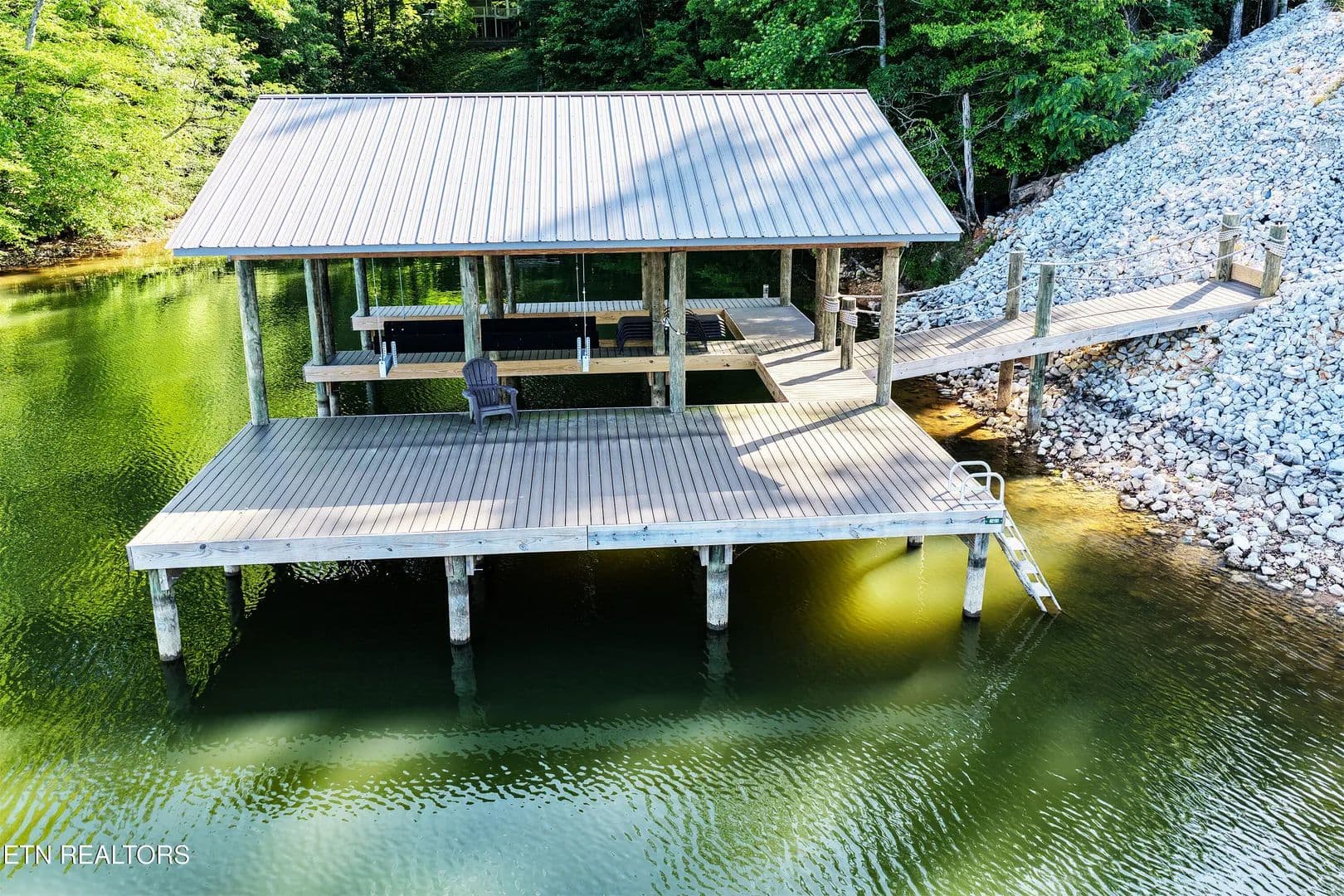 1.23 Acres of Land for Sale in Kingston, Tennessee - Kingston, Tennessee, 37763