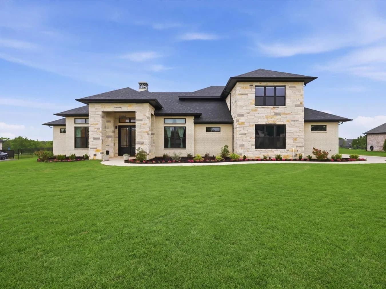 324 Charlie Joseph Drive - Van Alstyne, Texas, 75495