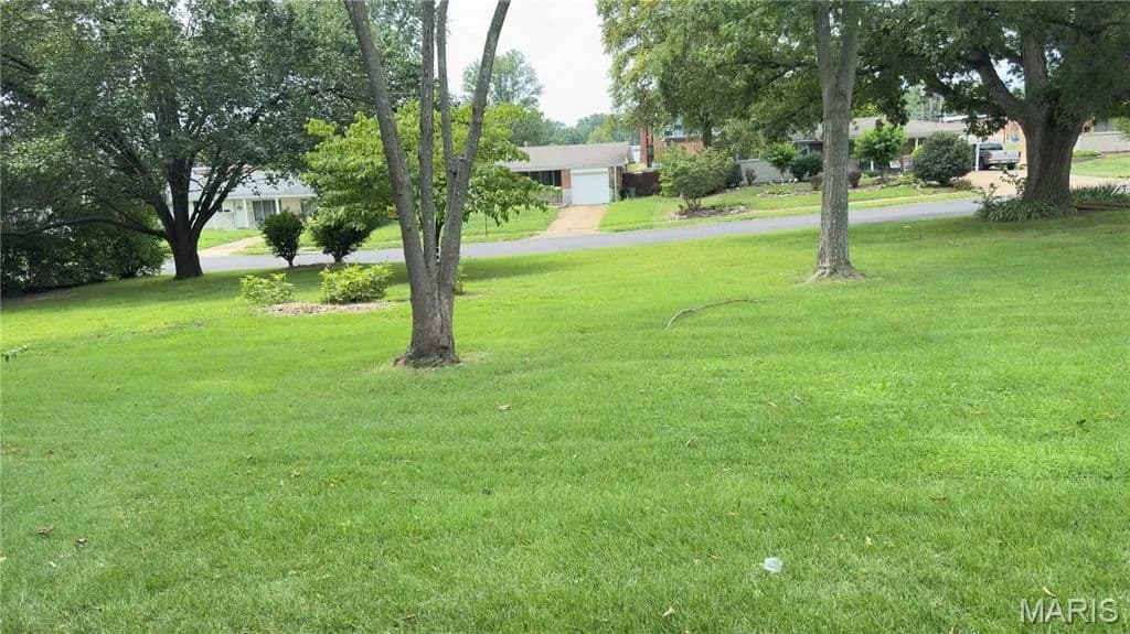 0.25 Acres of Land for Sale in Florissant, Missouri - Florissant, Missouri, 63031