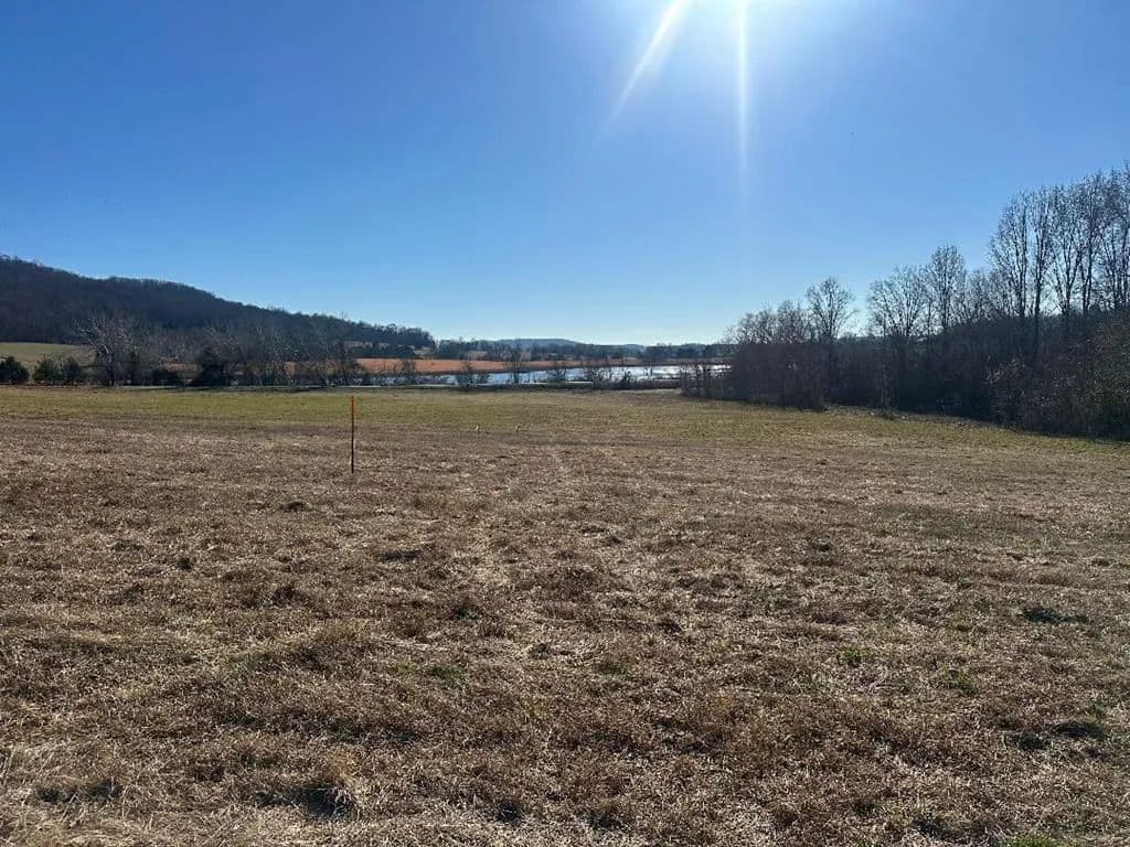 5.05 Acres of Land for Sale in Sparta, Tennessee - Sparta, Tennessee, 38583