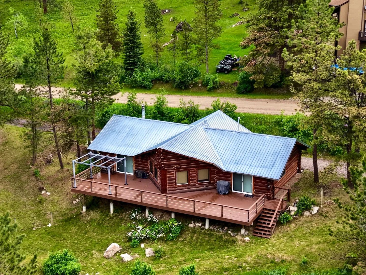 Sunlit Log Retreat on Sun Mountain Drive - Monarch, Montana, 59463