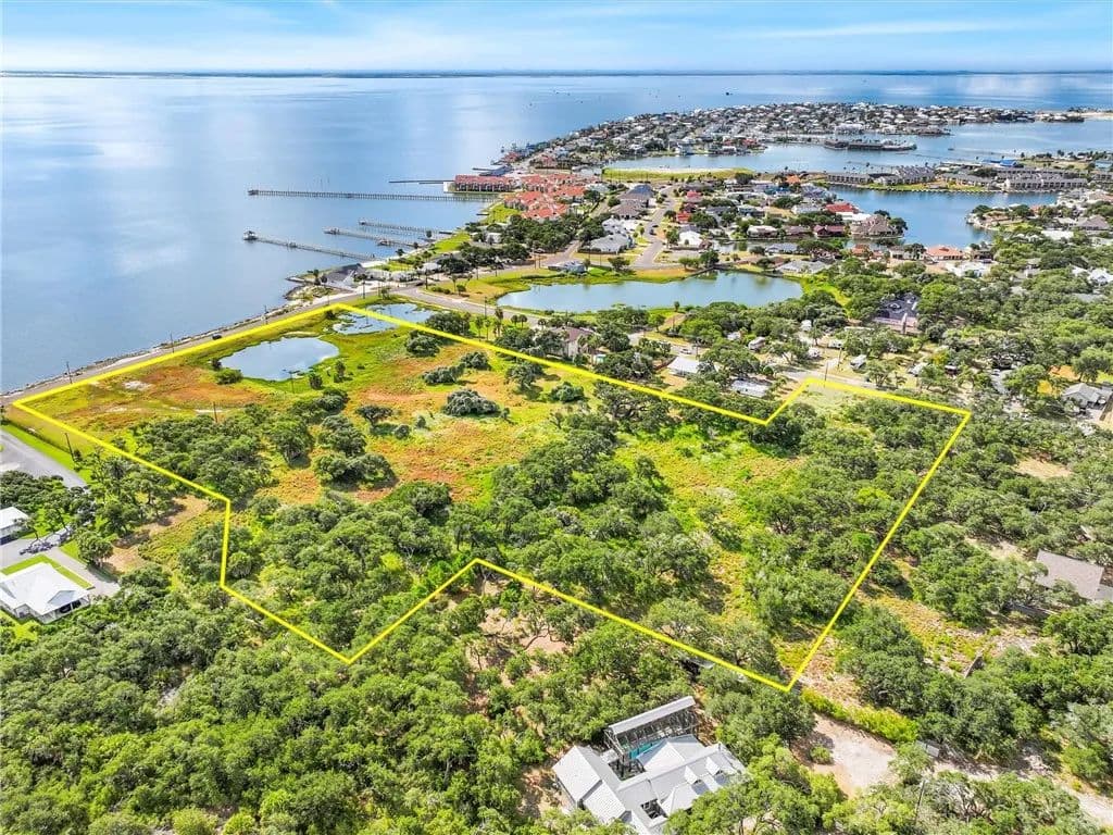 14.1 Acres of Land for Sale in Rockport, TX - Rockport, Texas, 78382