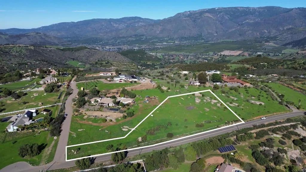 2 Acres of Land for Sale in Valley Center, California - Valley Center, California, 92082