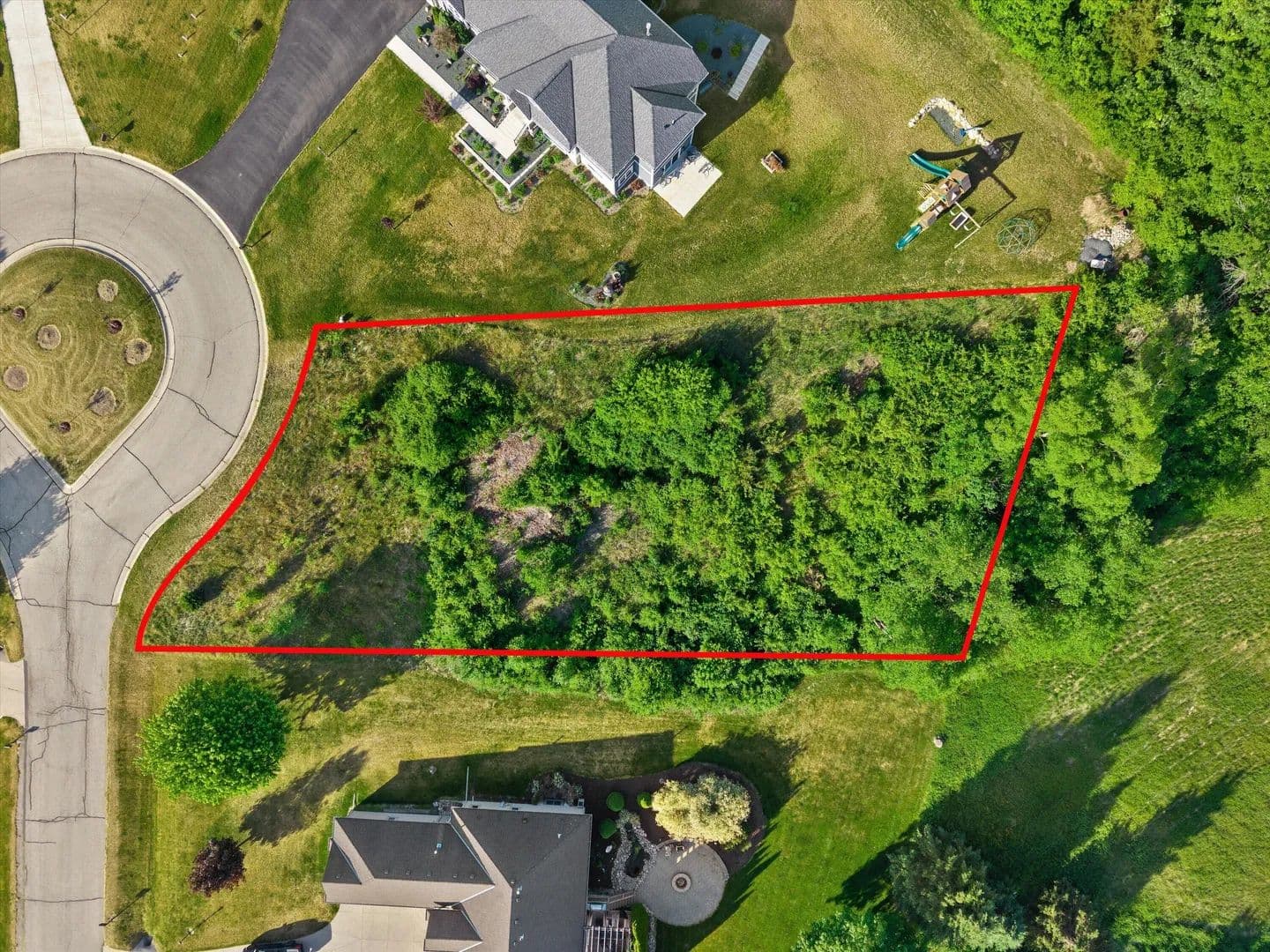 0.62 Acres of Land for Sale in Oconomowoc, Wisconsin - Oconomowoc, Wisconsin, 53066