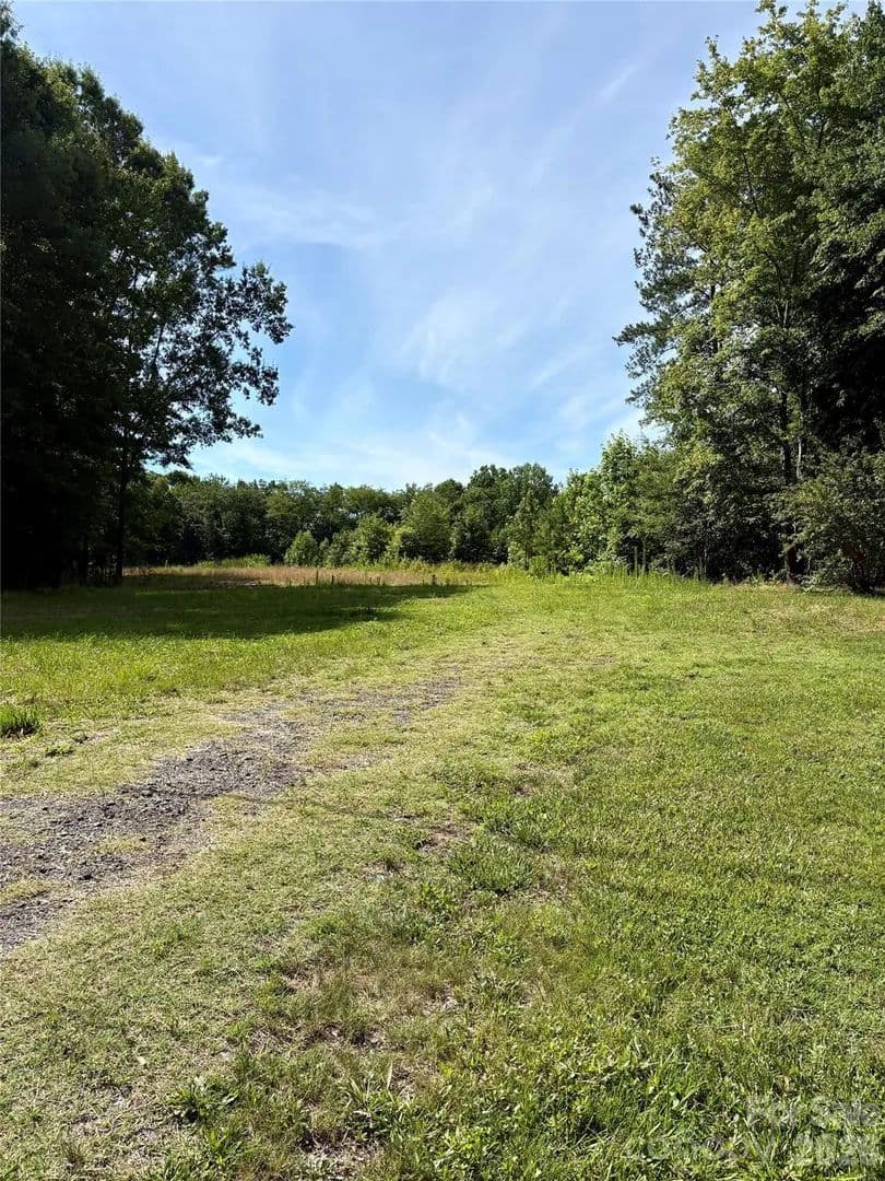 1.96 Acres of Land for Sale in Lincolnton, NC - Lincolnton, North Carolina, 28092
