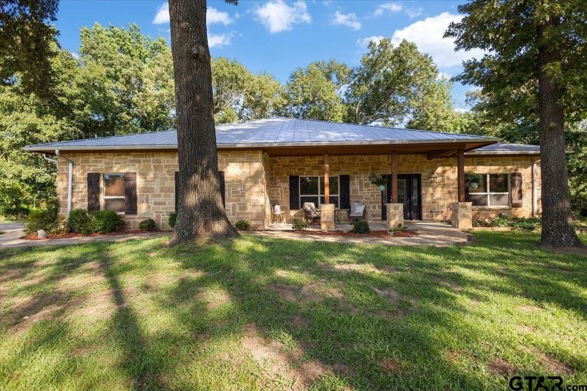 11.2 Acres of Land for Sale in Lindale, TX - land for sale