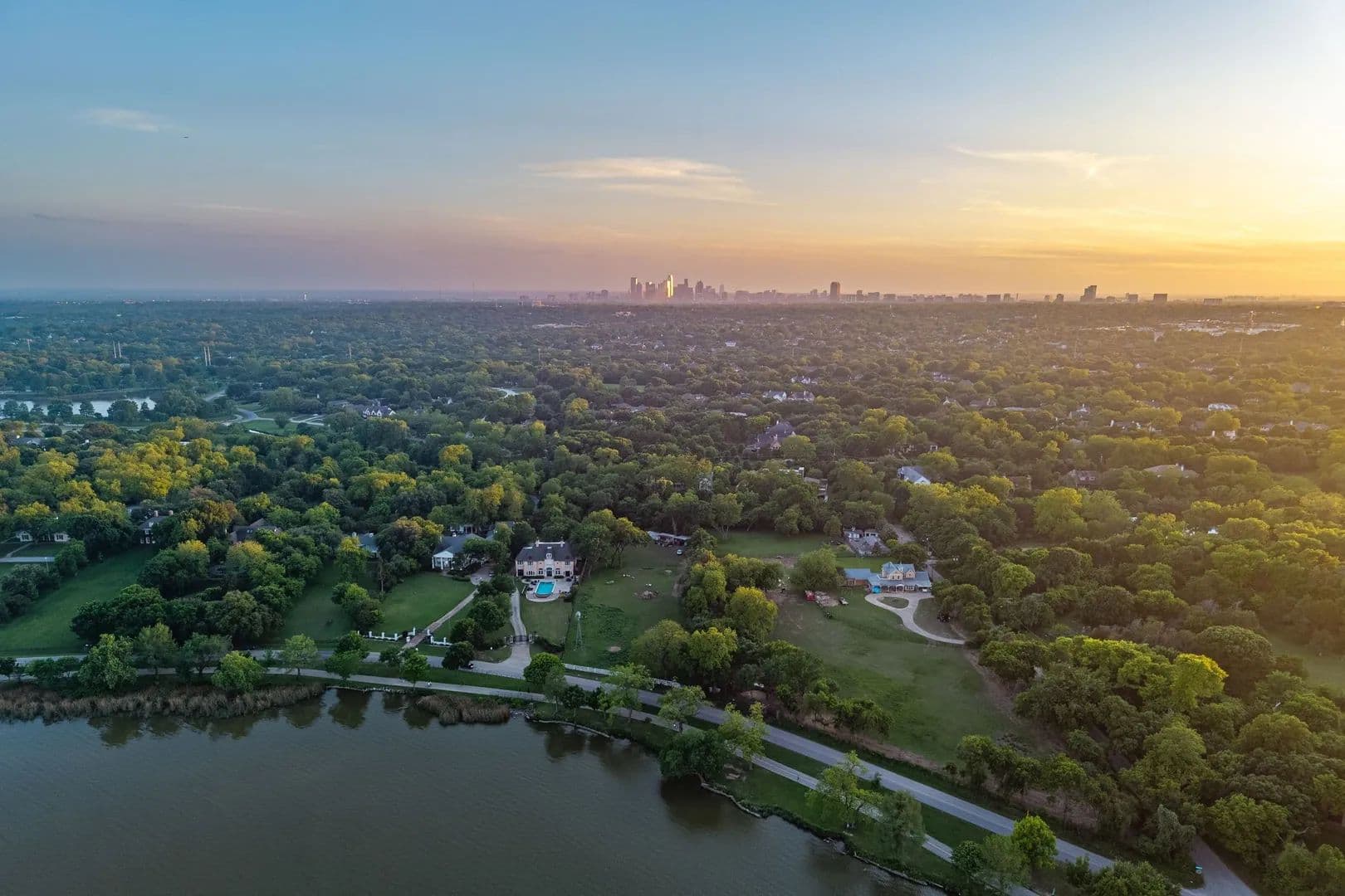 2.2 Acres of Land for Sale in Dallas, TX - Dallas, Texas, 75214