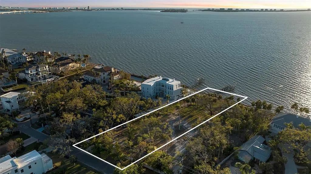 Vacant Land in Sarasota - Sarasota, Florida, 34234