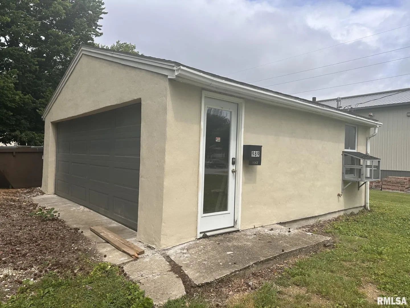 Property from 989 N CHURCH Street - KW - Jacksonville, Illinois, 62650