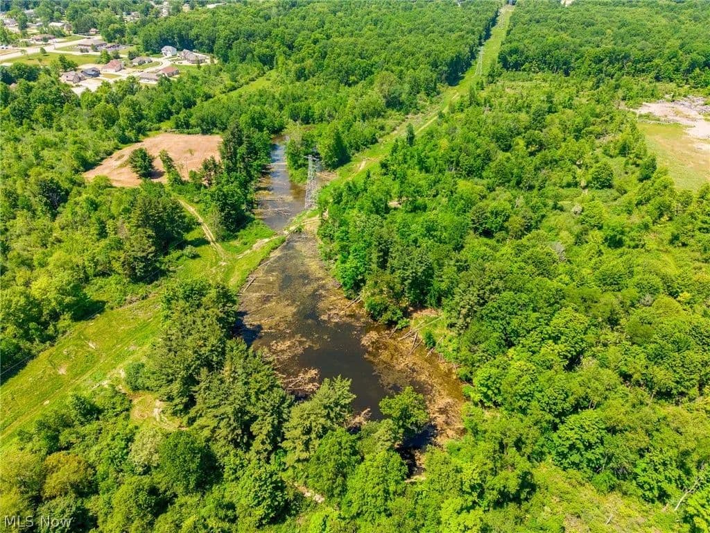 103.98 Acres of Land for Sale in Youngstown, Ohio - Youngstown, Ohio, 44505