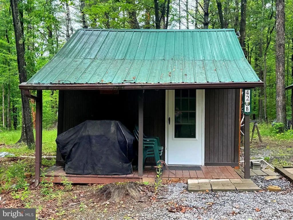 5 Acres of Land for Sale in Springfield, West Virginia - Springfield, West Virginia, 26763