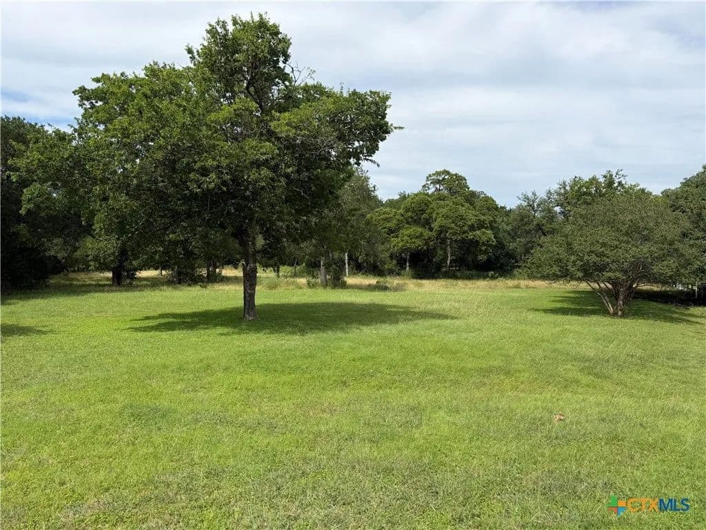 1.2 Acres of Land for Sale in Salado, Texas - Salado, Texas, 76571