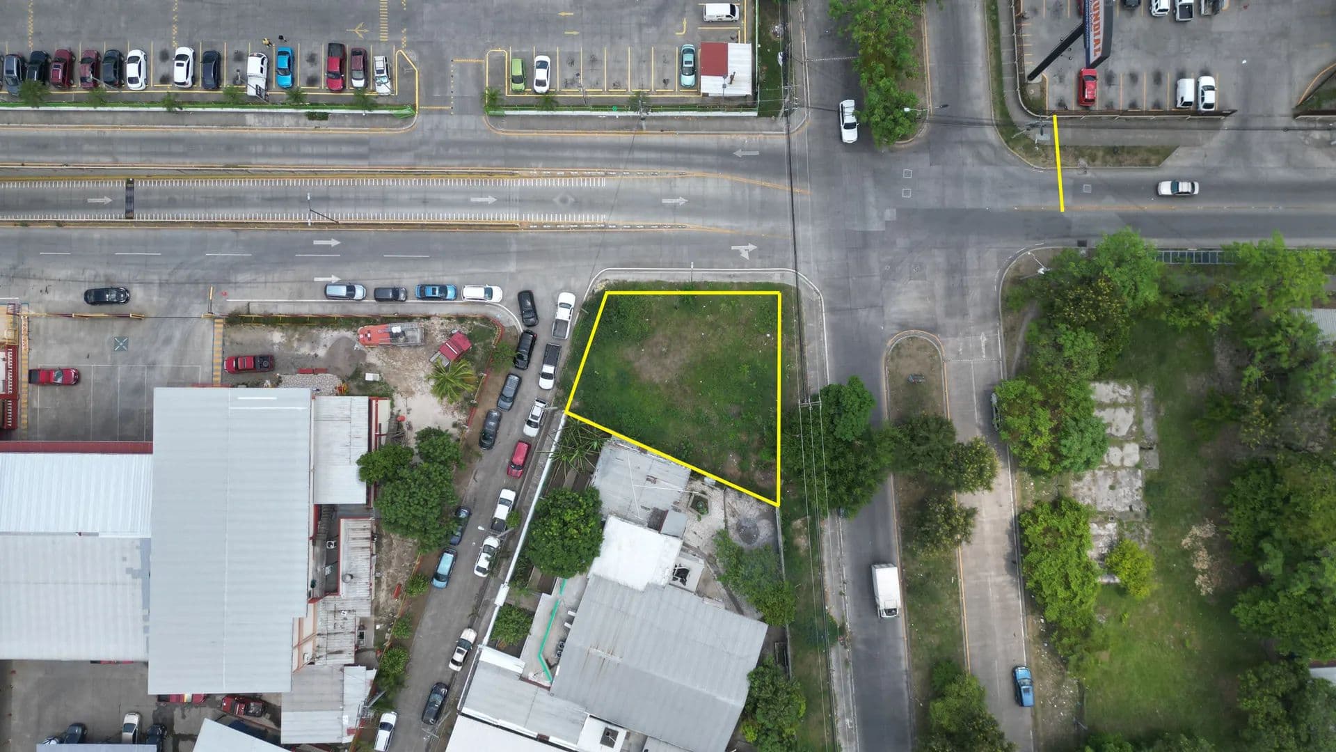 En Renta: Lote de Terreno Comercial Estratégico para Proyectos a Largo Plazo – Barrio La Guardia - Honduras