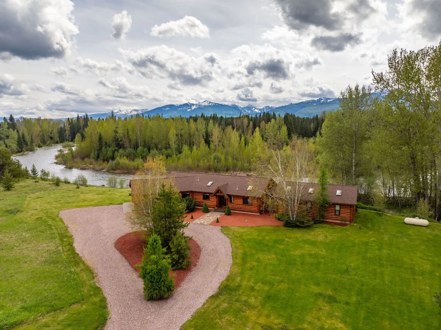 Dasasue Ranch Home Unit - Condon, Montana, 59826