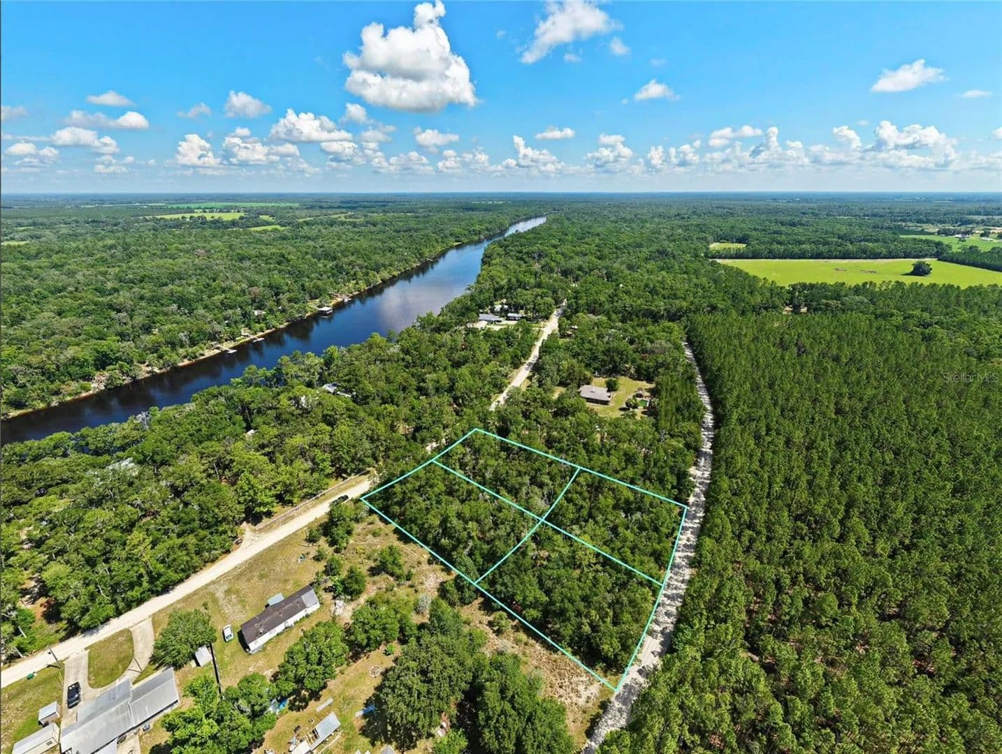 1.55 Acres of Land for Sale in Bell, Florida - Bell, Florida, 32619