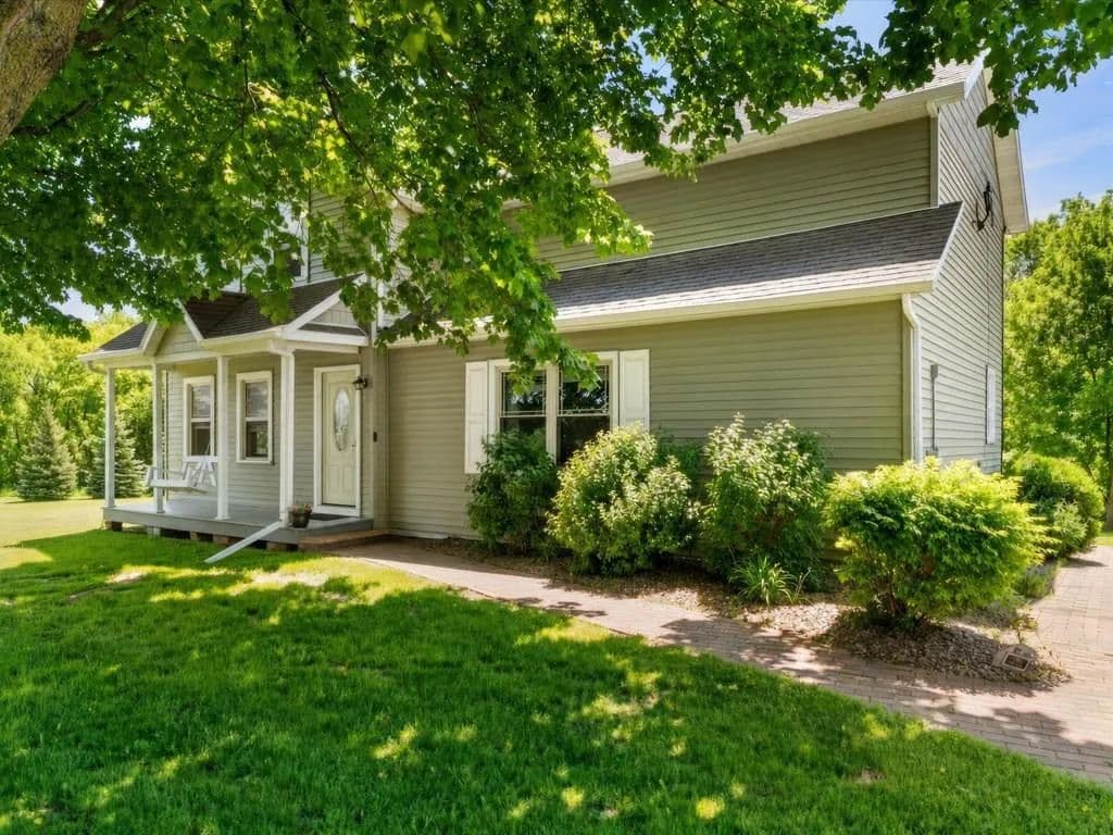 Property from 200 Haven Ln - KW - Luxemburg, Wisconsin, 54217
