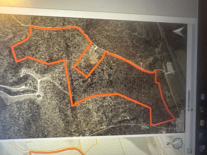 Vacant Land (10+ Acres) in Huntington