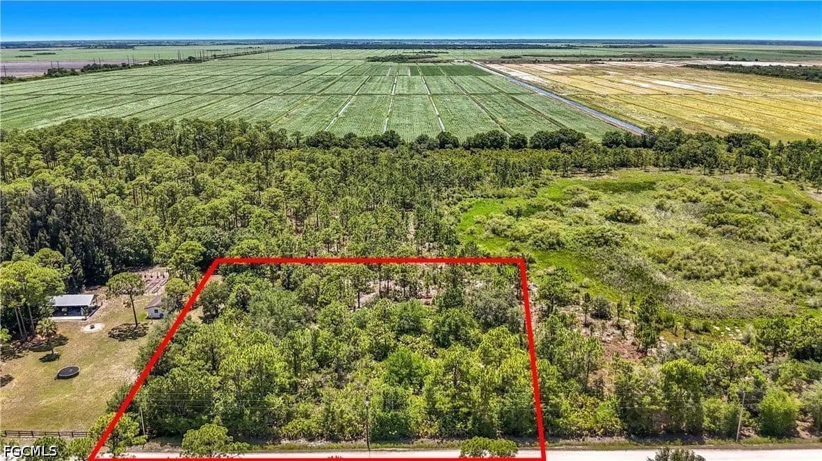 2.5 Acres of Land for Sale in Clewiston, Florida - Clewiston, Florida, 33440