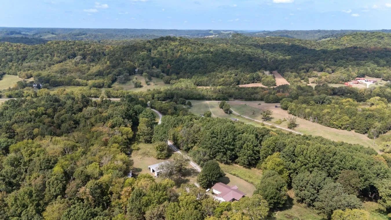4277 Delina Road - Cornersville, Tennessee, 37047