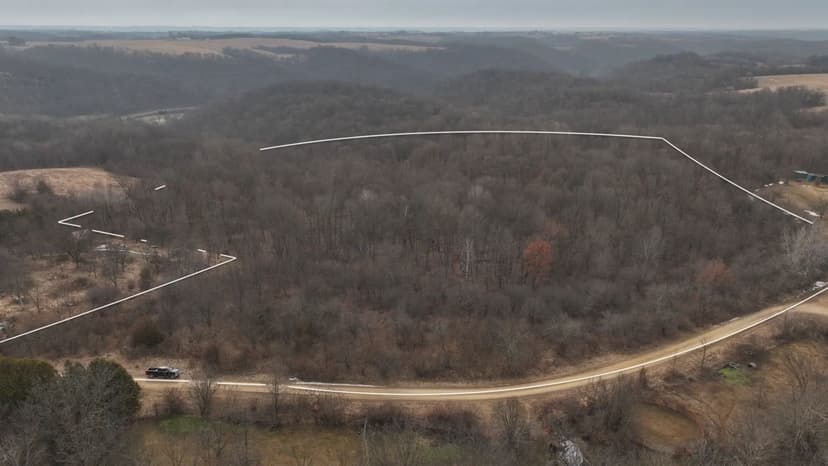 Buildable property on 15-Acres of Southwest Wisconsin Hunting Land