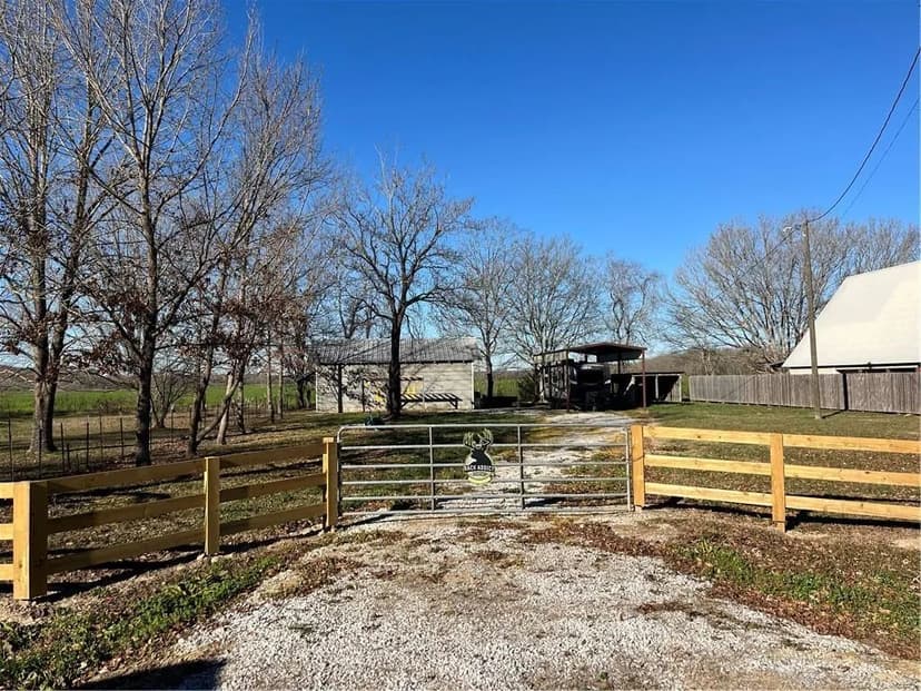 Lots & Land-Other in Marksville