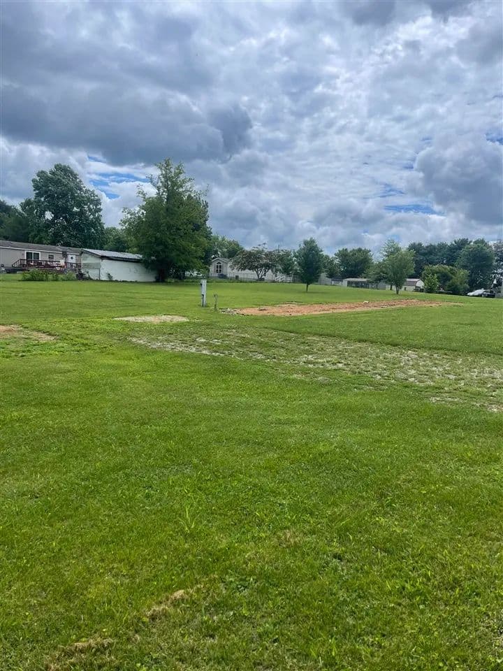 0.52 Acres of Land for Sale in Smiths Grove, Kentucky - Smiths Grove, Kentucky, 42171