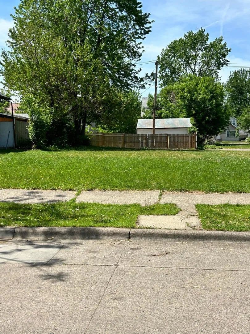 Property from 2635 Oliver Avenue N - KW - Minneapolis, Minnesota, 55411