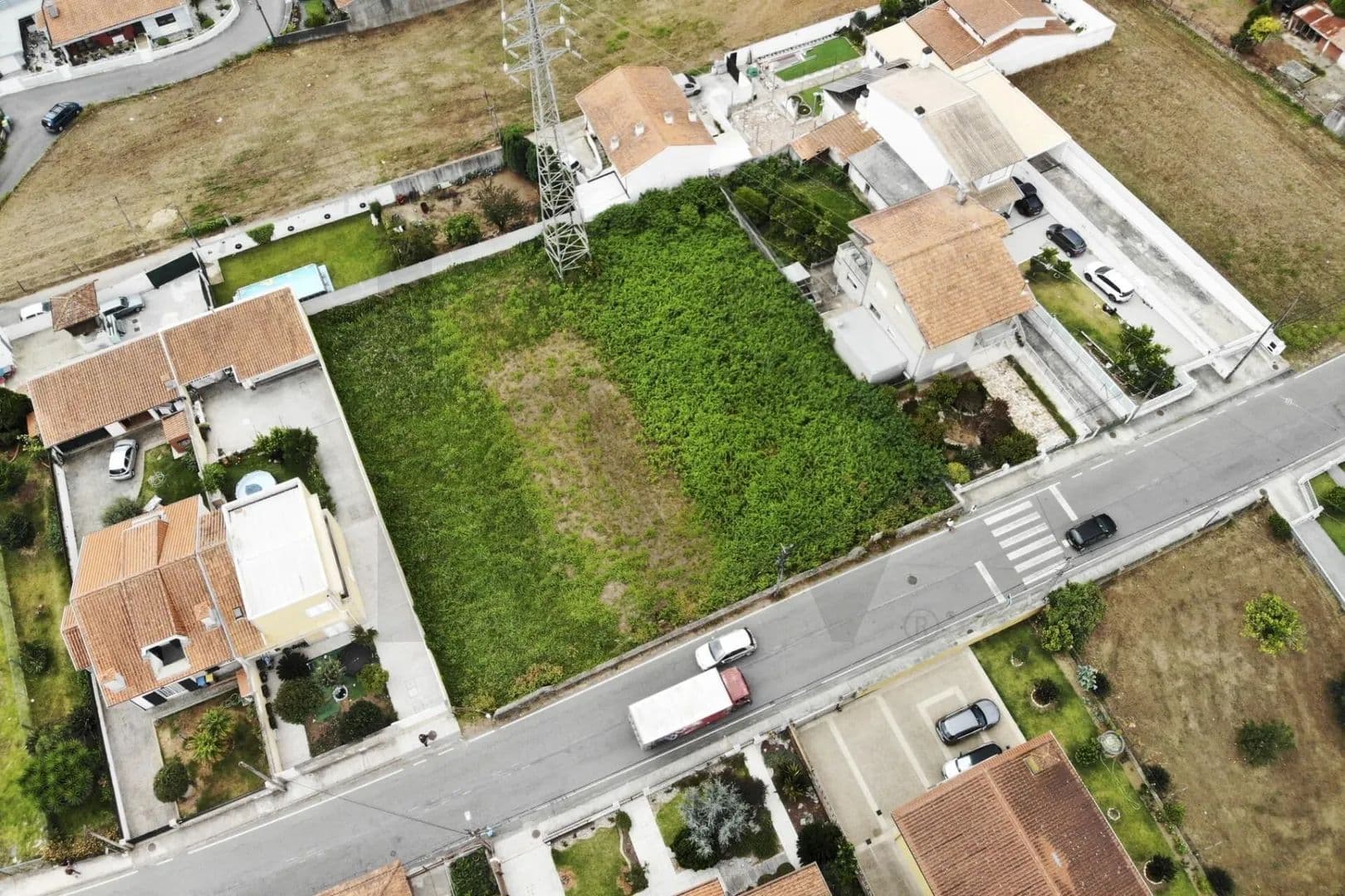 808 Acres of Land for Sale in Nogueira da Regedoura, Santa Maria da Feira - land for sale