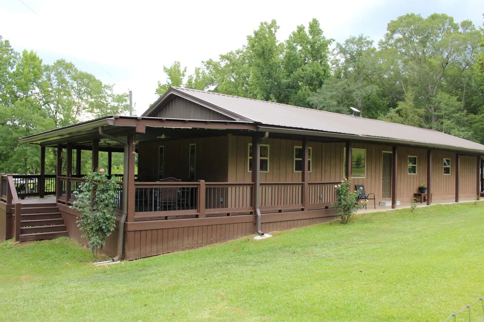 Home with Creek - Wadley, Alabama, 36276