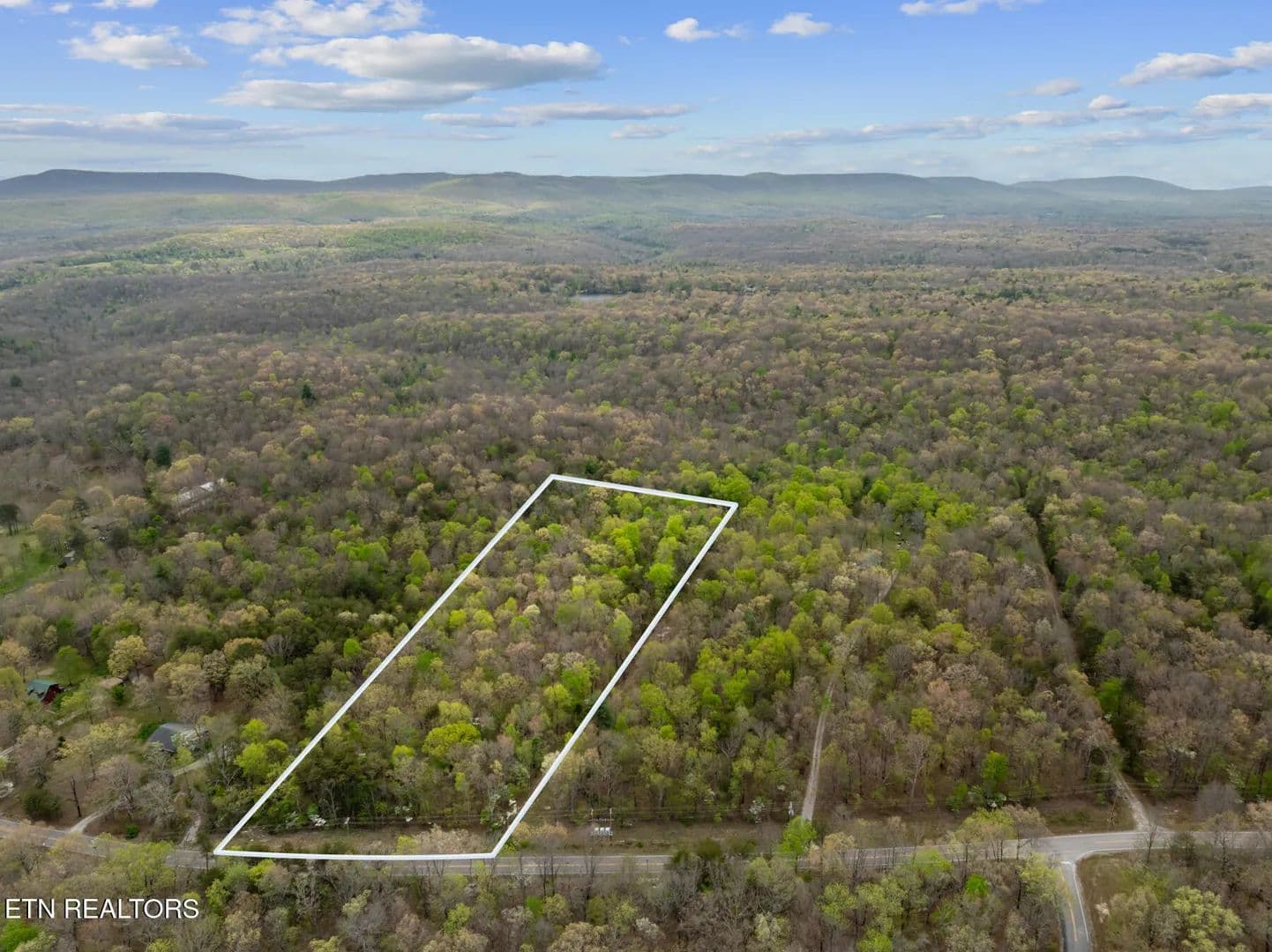 Property from 0 Peavine Rd - KW - Crab Orchard, Tennessee, 37723