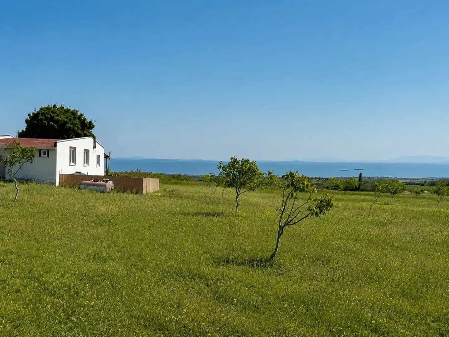 TEKİRDAĞ ŞARKÖYDE DENİZ MANZARALI ARAZİ İÇİNDE 3+1 MÜSTAKİL EV - land for sale