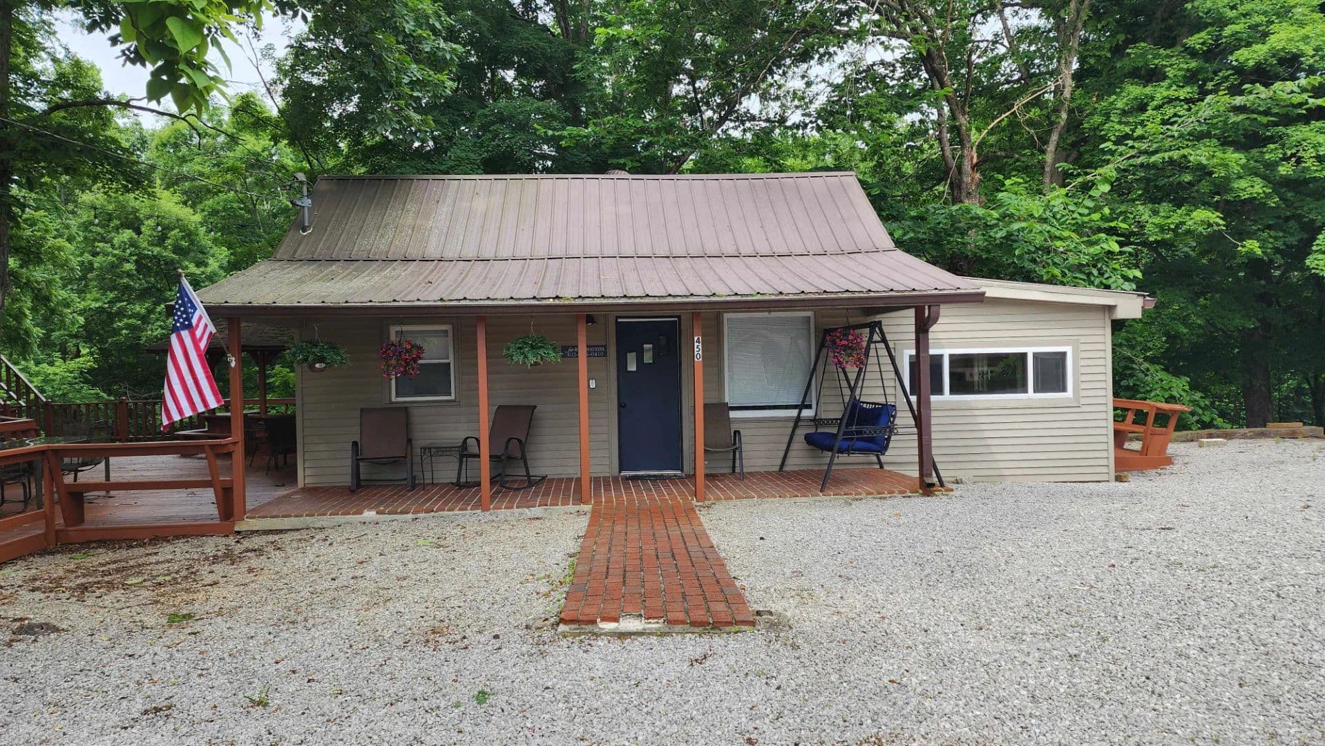 INVESTMENT RENTAL PROPERTY W/ A HOME WALKING DISTANCE TO DALE HOLLOW LAKE. - Celina, Tennessee, 38551