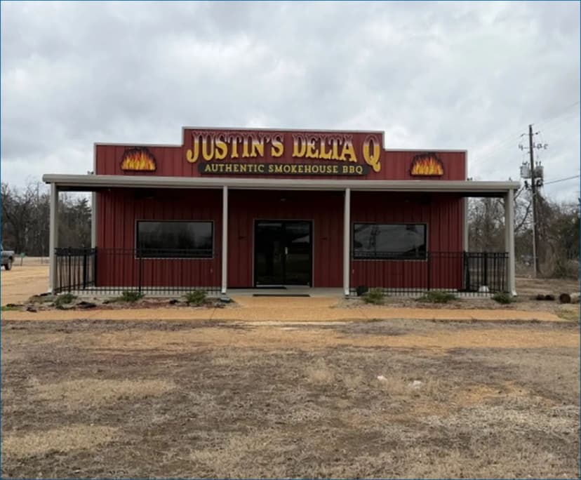 Fully Equipped Restaurant (Justin's Delta Q BBQ) in Humphreys County at 14805 US HWY 49 in Belzoni, MS