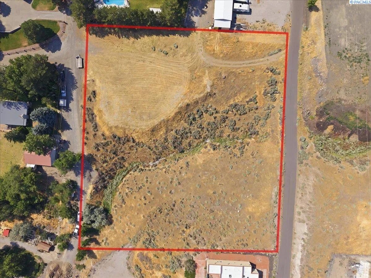 2.88 Acres of Land for Sale in Richland, WA - Richland, Washington, 99352