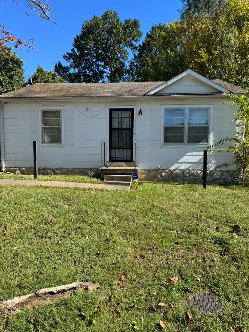 Small Home in Warren County, KY - land for sale