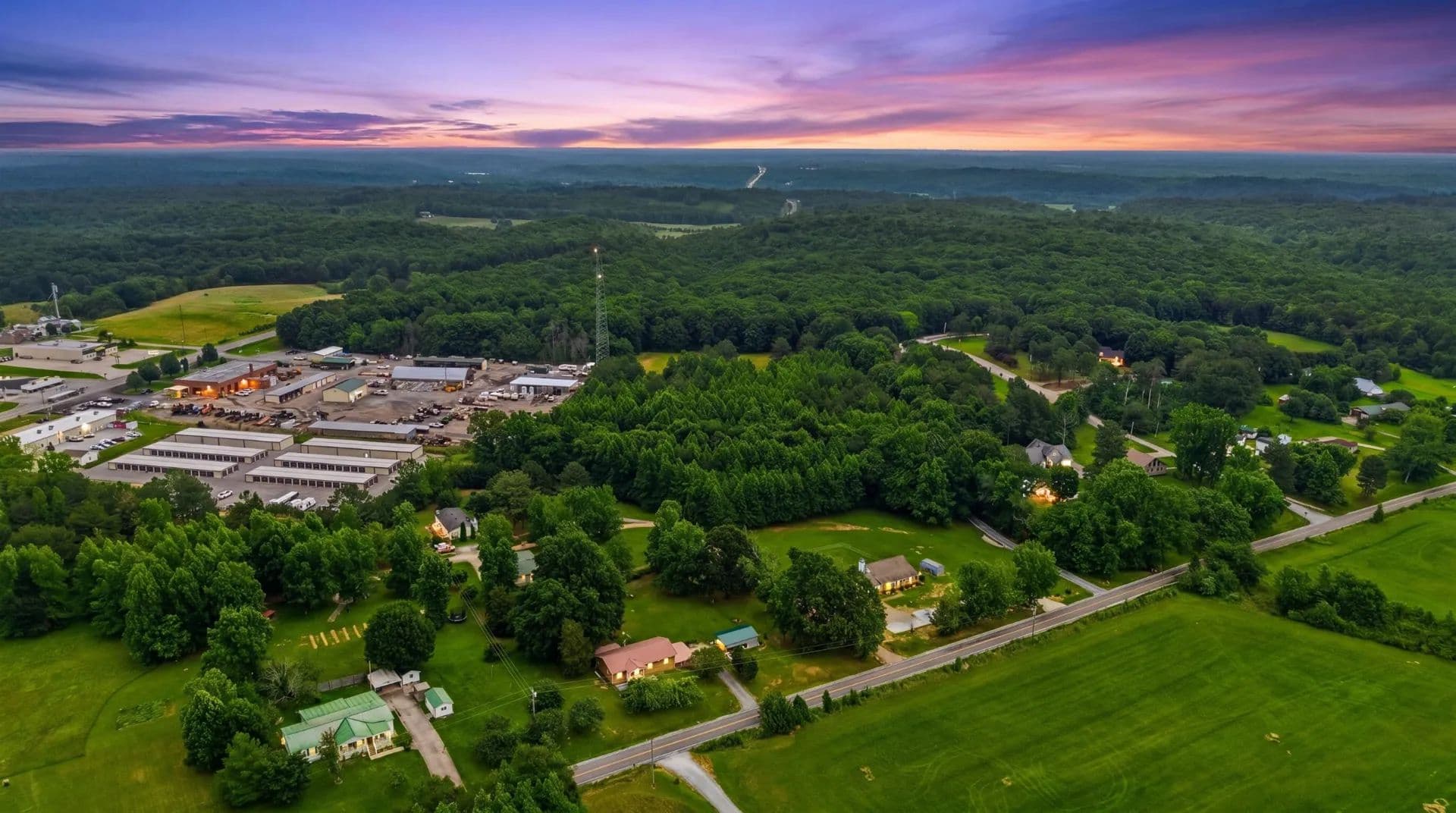 18.3 Acres of Land for Sale in Mc Ewen, Tennessee - Mc Ewen, Tennessee, 37101
