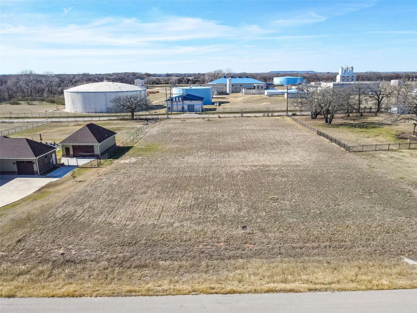 1.05 Acres of Land for Sale in Granbury, Texas - Granbury, Texas, 76049